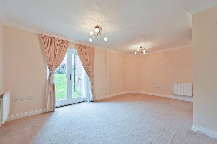1 Bedroom Flat For Sale In Cottage Close, Harrow On The Hill, Harrow, HA2