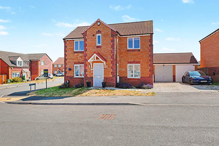 4 Bedroom Detached House For Sale In Masefield Avenue, Holmewood, Chesterfield, S42