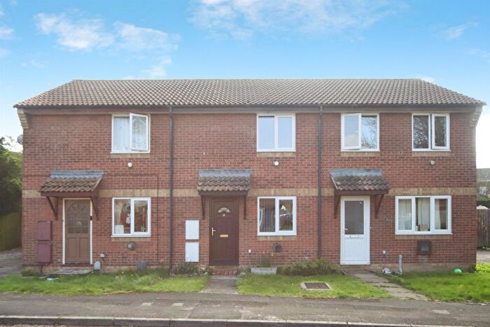 2 Bedroom Terraced House For Sale In Chelmer Close, Taunton, TA1