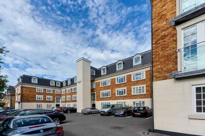 1 Bedroom Flat To Rent In Tweedy Road, Bromley North, Bromley, BR1