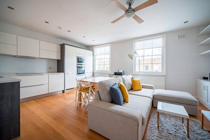 1 Bedroom Flat To Rent In Amwell Street, Clerkenwell, London, EC1R