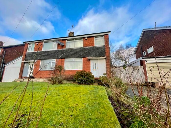 3 Bedroom Semi-Detached House To Rent In Crossdale Road, Bolton BL2