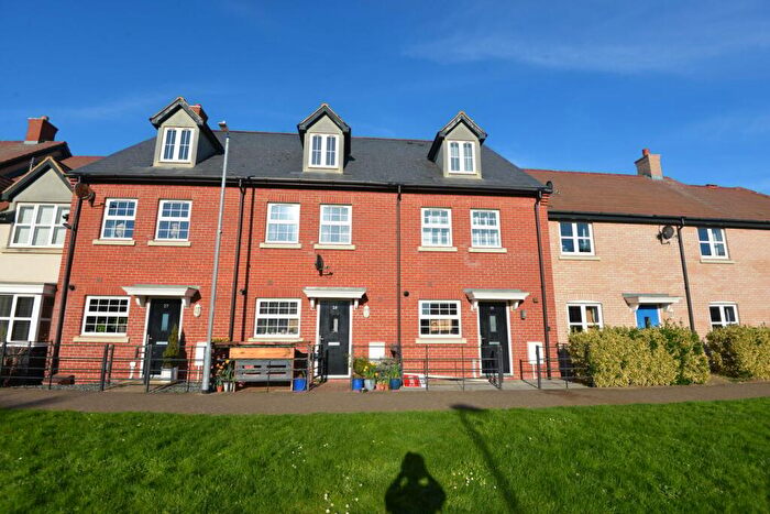 4 Bedroom Terraced House To Rent In Meadow Walk, Henlow, SG16