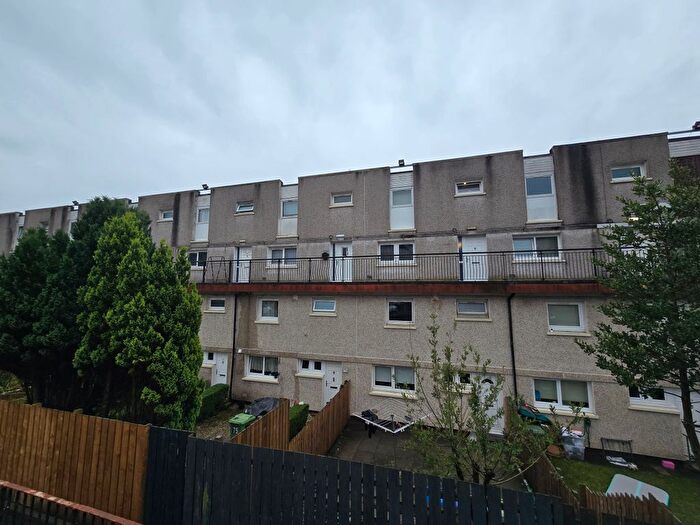 2 Bedroom Maisonette For Sale In Flat R, Cumlodden Drive, Glasgow, Glasgow City, G20