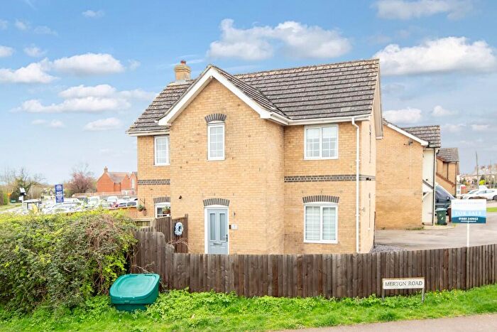 3 Bedroom Link Detached House For Sale In , Page Turner Court, Merton Road, Ambrosden, OX25