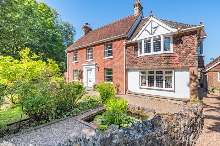 6 Bedroom Town House For Sale In The Forstal, Mersham, Kent, TN25