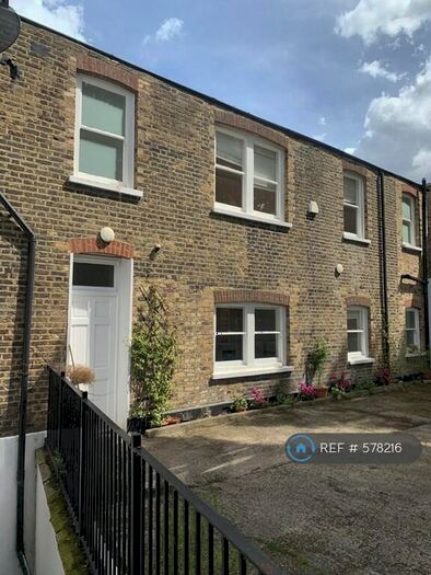 2 Bedroom Detached House To Rent In Queens Road, London, SE15