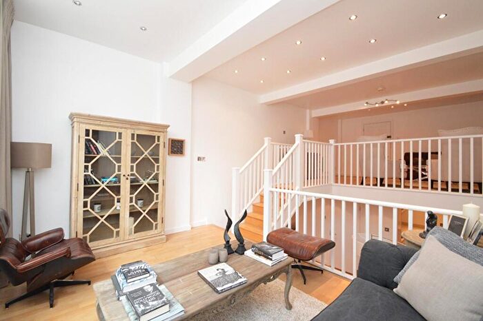 1 Bedroom Duplex To Rent In City Road, Shoreditch, EC1V