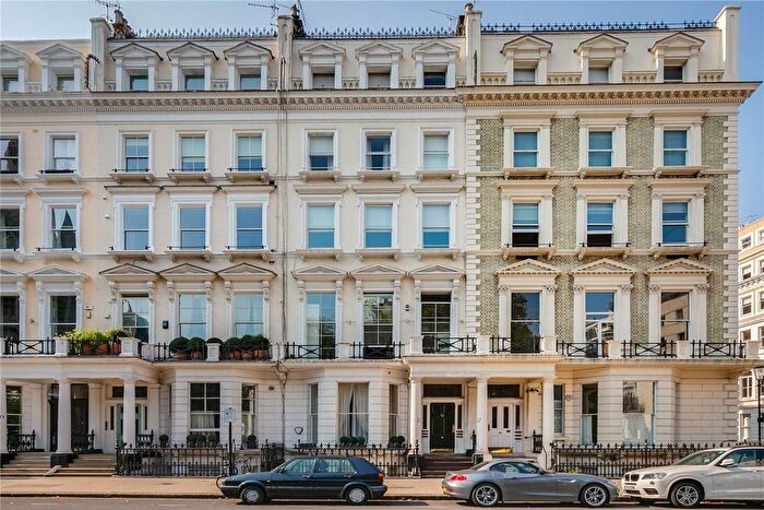 4 Bedroom Flat For Sale In Collingham Road, London, SW5