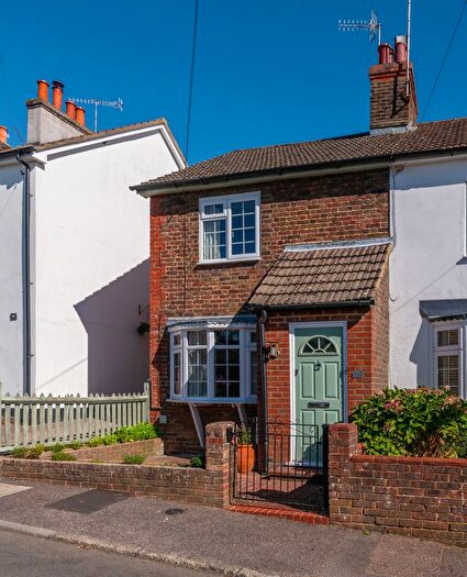 2 Bedroom Semi Detached House For Sale In Clarence Walk, Redhill, RH1