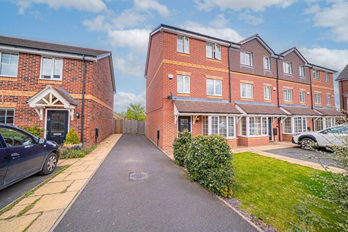3 Bedroom End Of Terrace House For Sale In Barton Drive, Knowle, B93