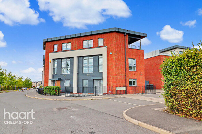 4 Bedroom Semi-Detached House For Sale In Armistice Avenue, Chelmsford, CM1