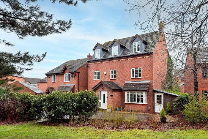 6 Bedroom Detached House For Sale In Langton Drive, Two Mile Ash, Milton Keynes, Buckinghamshire, MK8