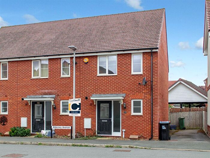 2 Bedroom Semi-detached House For Sale In Alderney Avenue, Bletchley, Milton Keynes, MK3