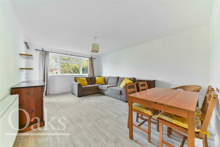 2 Bedroom Apartment To Rent In Croydon Road, Penge, SE20