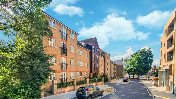 2 Bedroom Flat To Rent In Pimlico Court, Hertford, Herts, SG13
