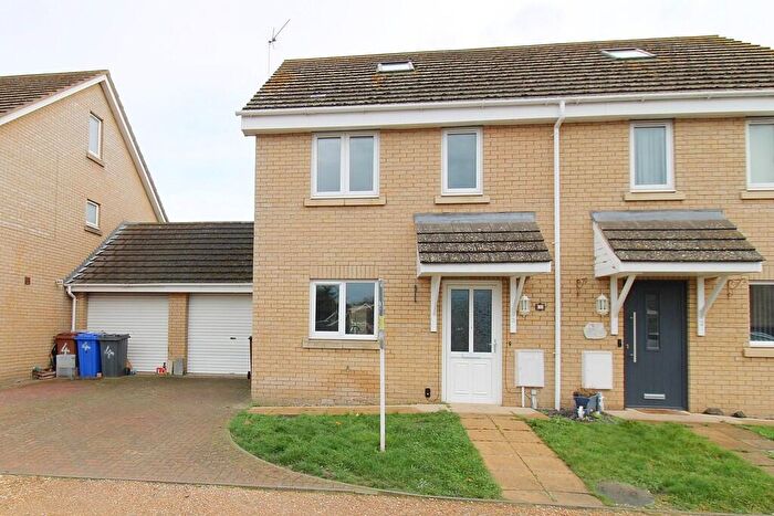 3 Bedroom Town House To Rent In Saxon Gate, Holywell Row, IP28