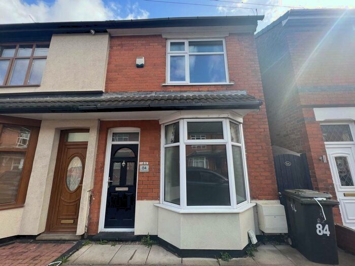 3 Bedroom Semi-Detached House To Rent In Crescent Road, Hugglescote, LE67