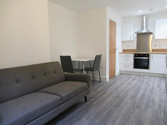 1 Bedroom Flat To Rent In Queen Street, City Centre, Sheffield, S1