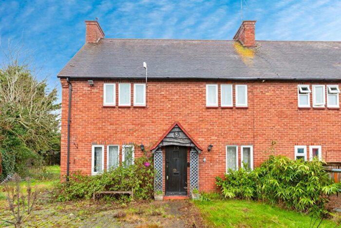 3 Bedroom Semi Detached House For Sale In Meadow Way, Fifield, Maidenhead, Berkshire, SL6