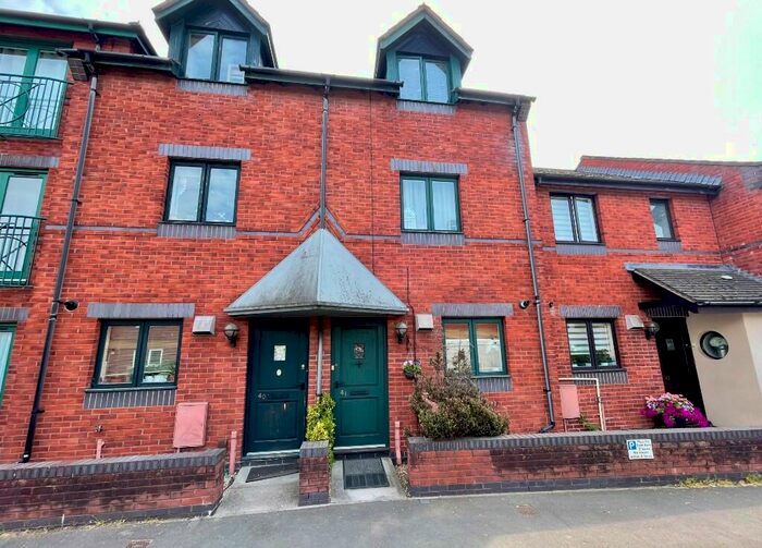 4 Bedroom Terraced House To Rent In Water Lane, Exeter, Devon, EX2