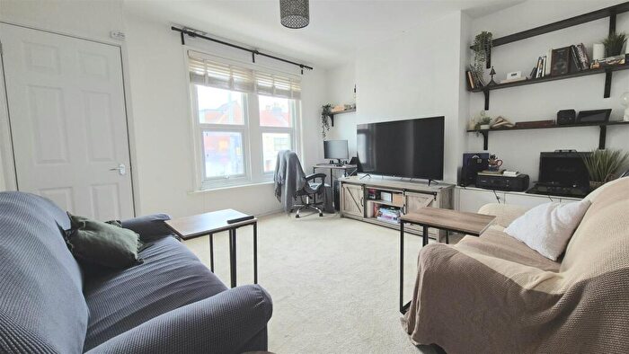 1 Bedroom Apartment To Rent In Tangier Road, Portsmouth, PO3