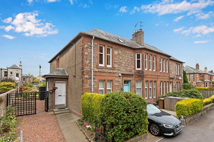3 Bedroom Flat For Sale In MacDowall Road, Blackford, Edinburgh, EH9