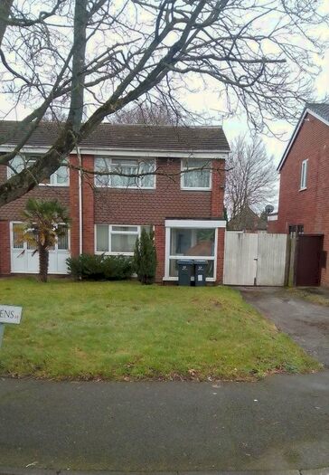 3 Bedroom Semi-Detached House To Rent In Westacre Gardens, Birmingham, B33