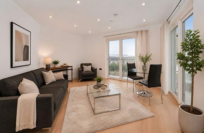 2 Bedroom Flat For Sale In Wenlock Road, Angel, N1 - Photo 3