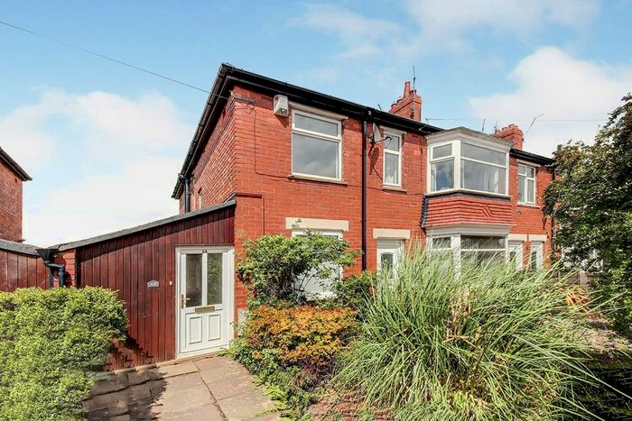 2 Bedroom Flat To Rent In Balmoral Gardens, North Shields, Tyne And Wear, NE29