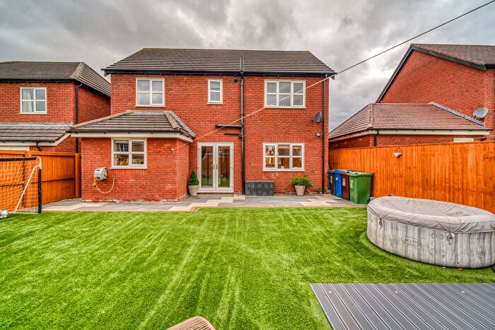 4 Bedroom Detached House For Sale In Range Drive, Wigan, WN6