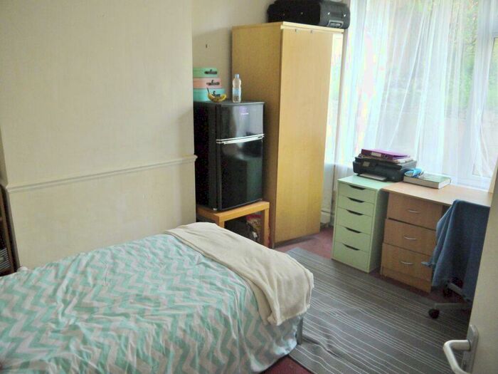 4 Bedroom Terraced House To Rent In Coombe Road, Brighton, BN2