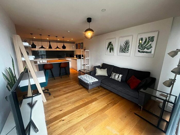 1 Bedroom Apartment To Rent In Hatbox, Munday Street, Manchester, M4