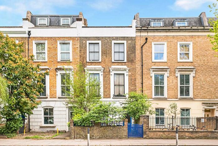 1 Bedroom Flat For Sale In Tollington Road, London, N7