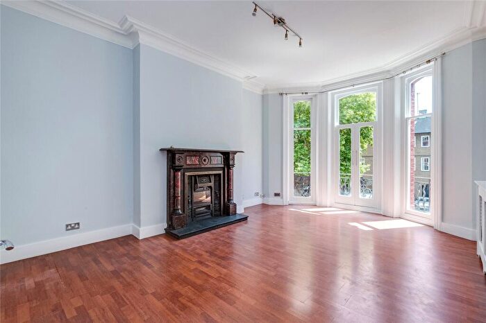 3 Bedroom Property To Rent In Oxford & Cambridge Mansions, Old Marylebone Road, London, NW1