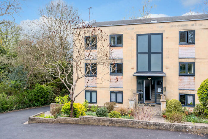 2 Bedroom Apartment To Rent In Dahlia Gardens, Bath, BA2