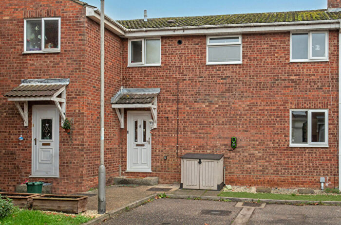 3 Bedroom Terraced House For Sale In Bradwell Court, Braintree, Essex, CM7