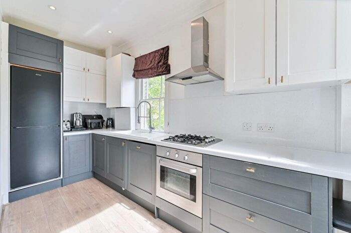 3 Bedroom Flat For Sale In Coldharbour Lane, Camberwell, SE5