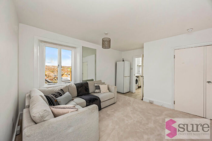 2 Bedroom Apartment To Rent In Sussex Square, Brighton, BN2