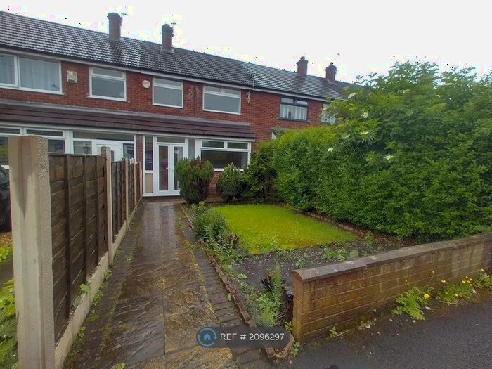 3 Bedroom Terraced House To Rent In Blenmar Close, Radcliffe, Manchester, M26