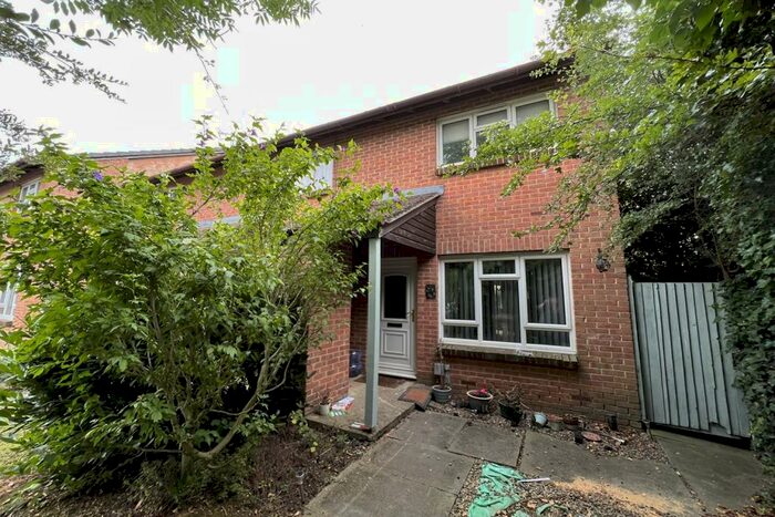 2 Bedroom Detached House To Rent In Wilsdon Way, Kidlington, Oxford, Oxford, OX5