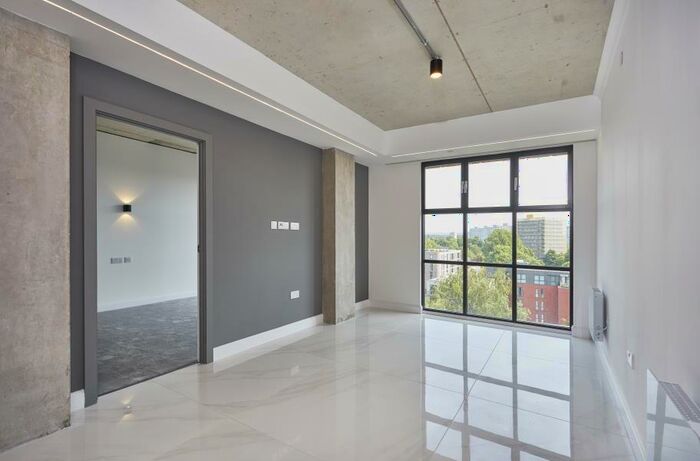 2 Bedroom Apartment To Rent In Apt . :: One Silk Street, M4