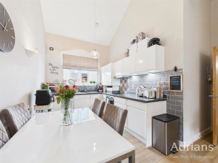 2 Bedroom Apartment For Sale In Mary Munnion Quarter, Chelmsford, CM2