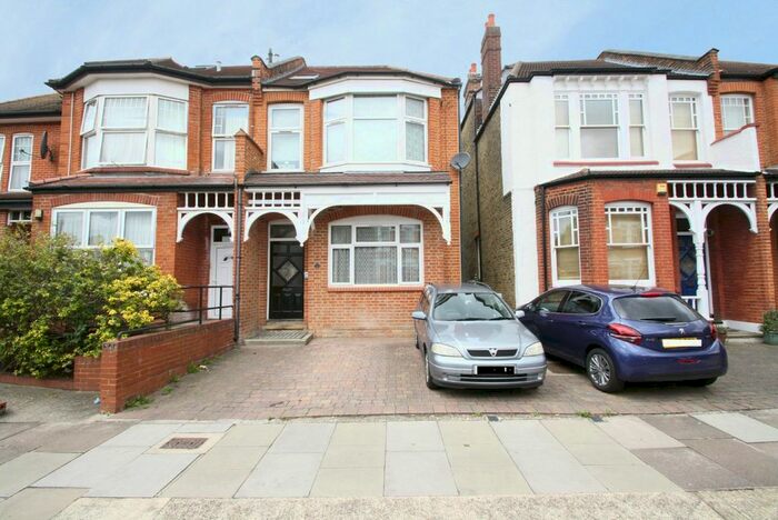 1 Bedroom Flat To Rent In Roseneath Avenue, Winchmore Hill, N21