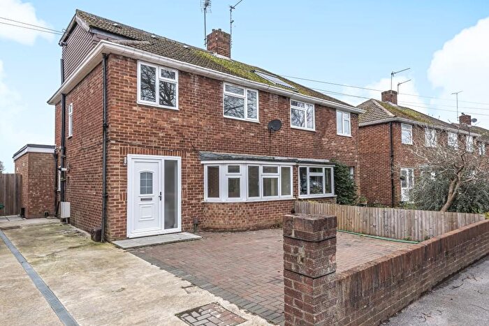 4 Bedroom Detached House To Rent In Staines, Surrey, TW18