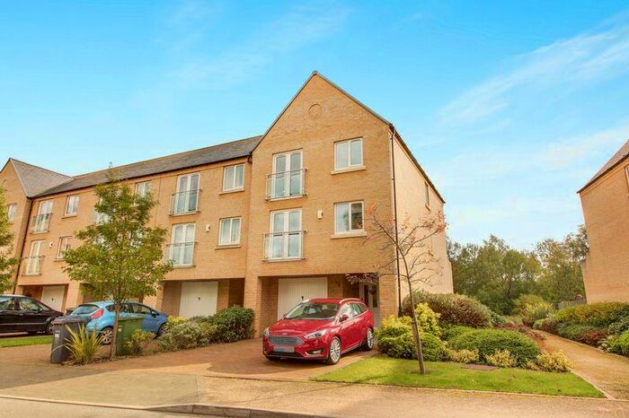 4 Bedroom Town House To Rent In Skipper Way, St. Neots, PE19