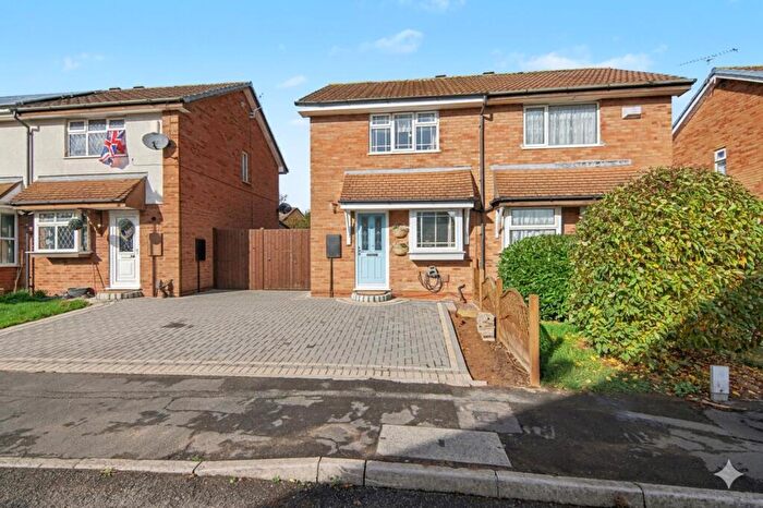 2 Bedroom Semi Detached House For Sale In Lymore Croft, Coventry, CV2