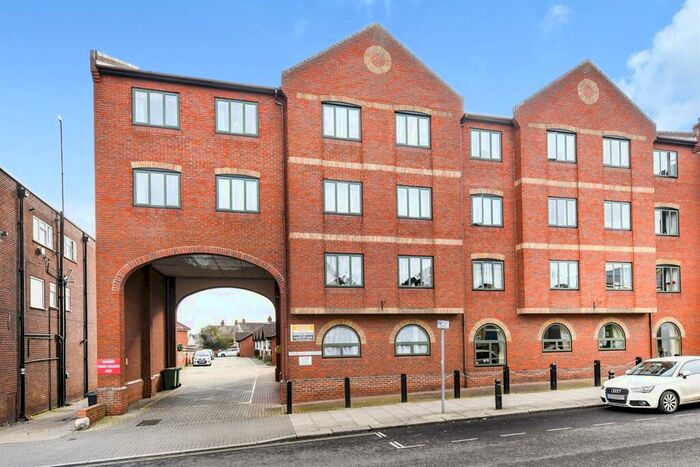 1 Bedroom Apartment To Rent In High Street, Maldon, CM9