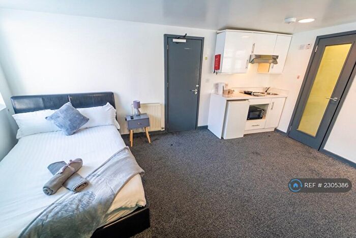 Studio To Rent In Dale Road, Birmingham, B29