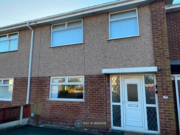 4 Bedroom Semi-Detached House To Rent In Saltersgate, Great Sutton, Ellesmere Port, CH66